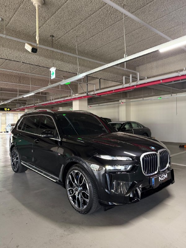 2025 BMW X7 40d