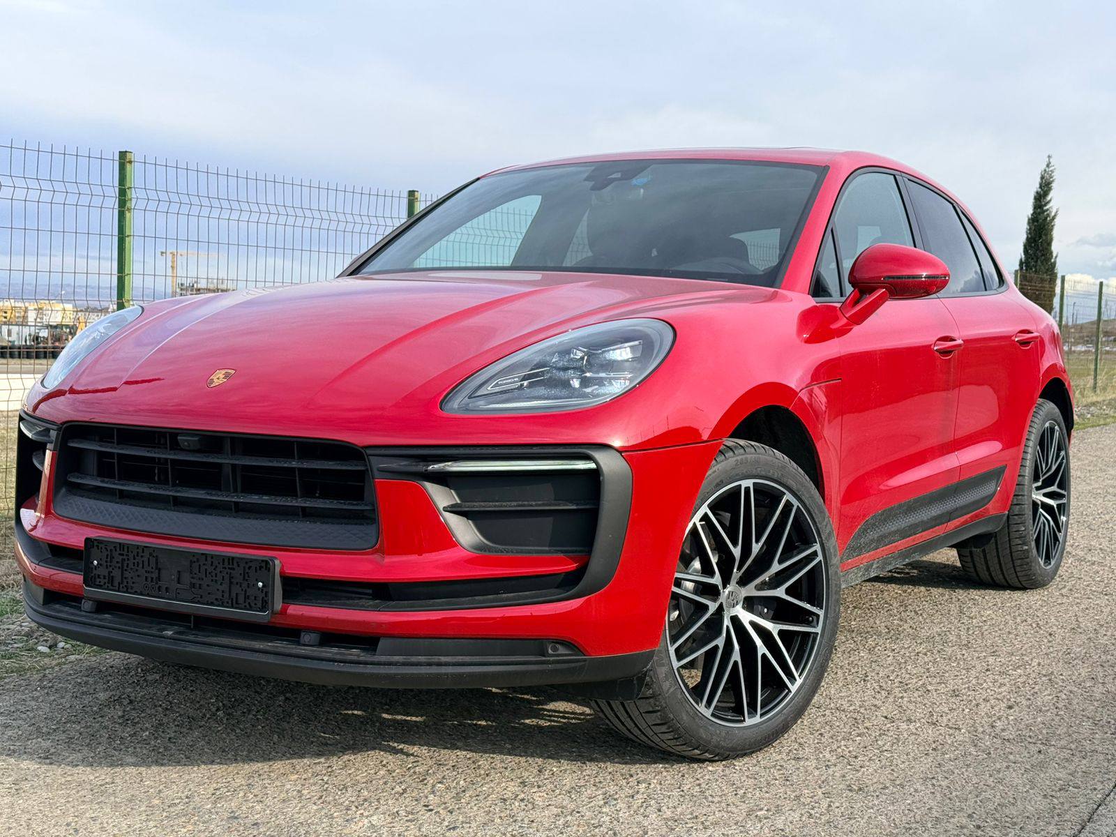 2025 Porsche Macan