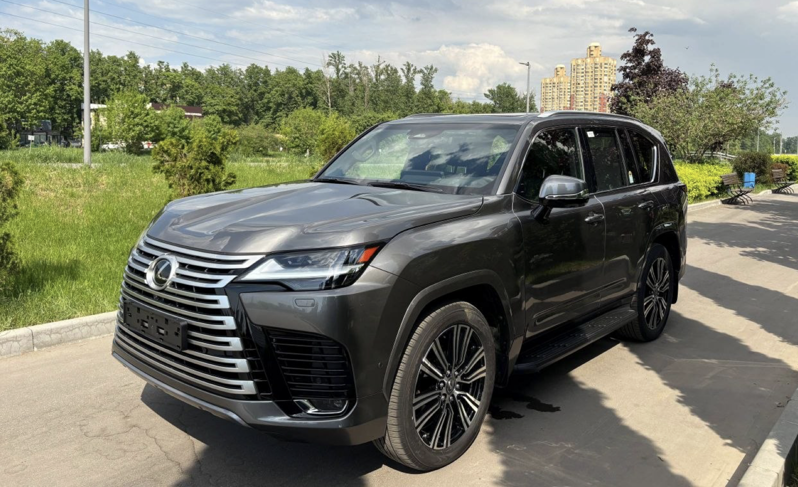 Lexus LX 2025