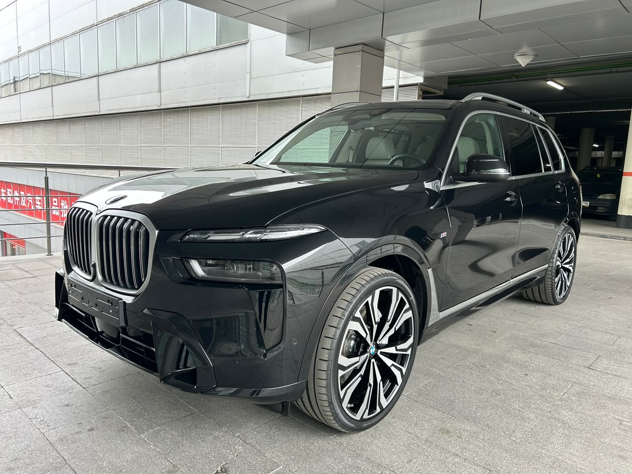 2025 BMW X7