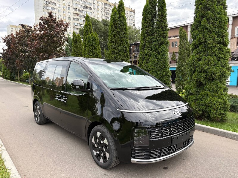 2026 Hyundai Staria