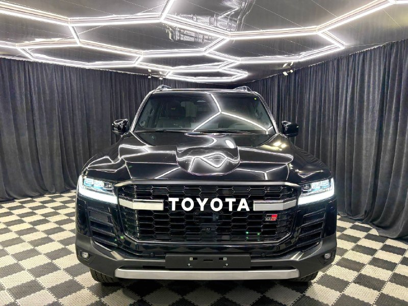 Toyota Land Cruiser 300 2026