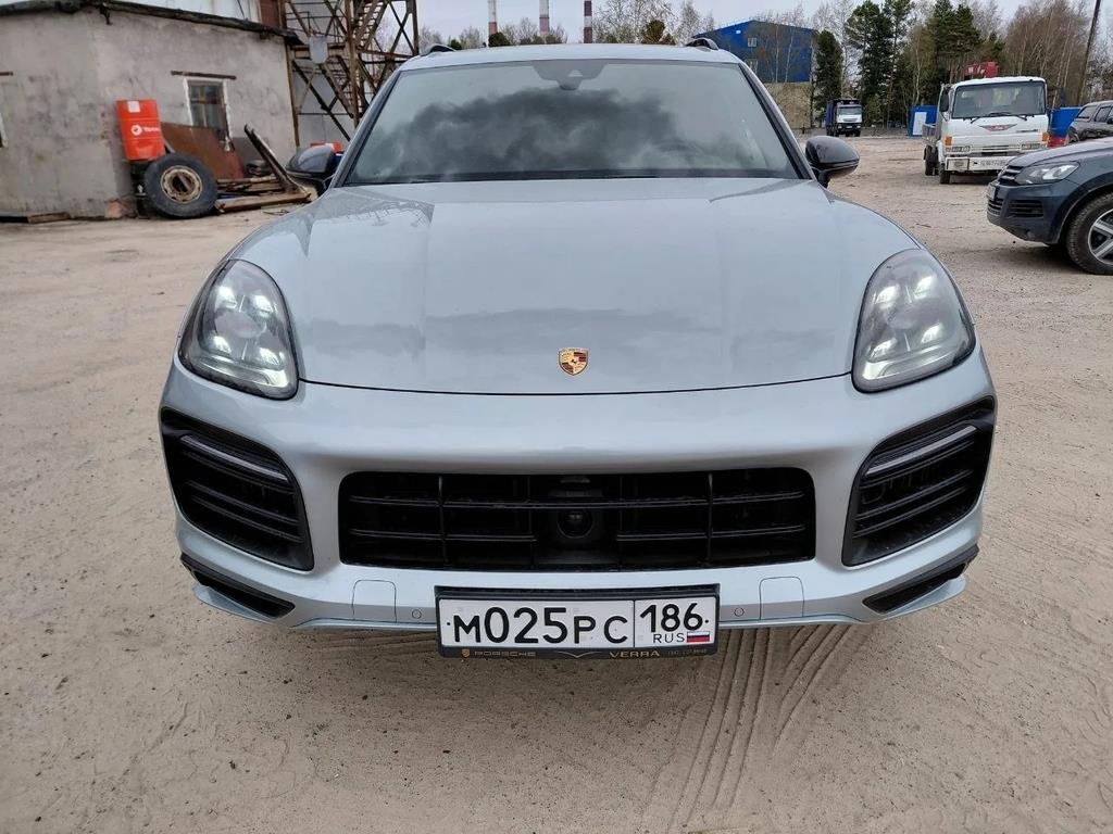 2020 PORSCHE CAYENNE