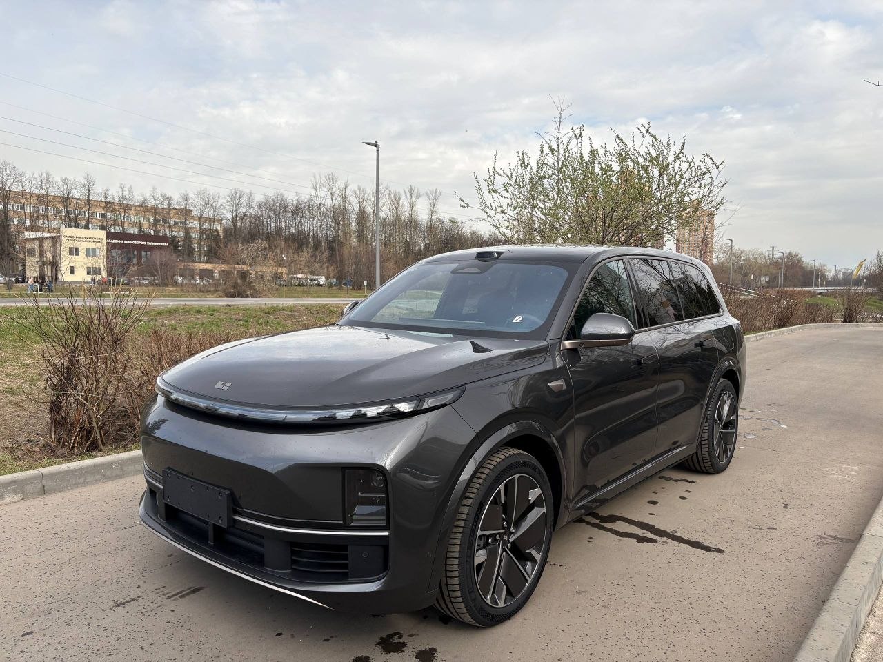 Li Auto (Lixiang) L9 2025