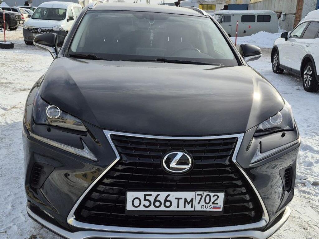 2021 LEXUS NX200