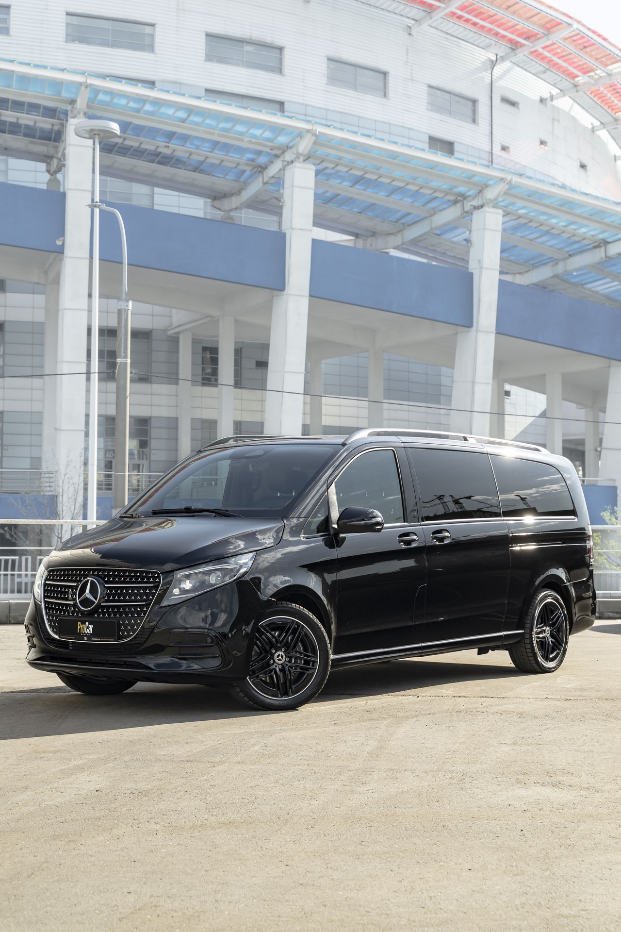 Mercedes-Benz V-Class 2025