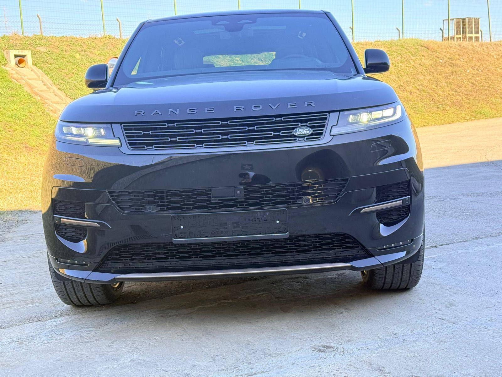 2026 Land Rover Range Rover Spor